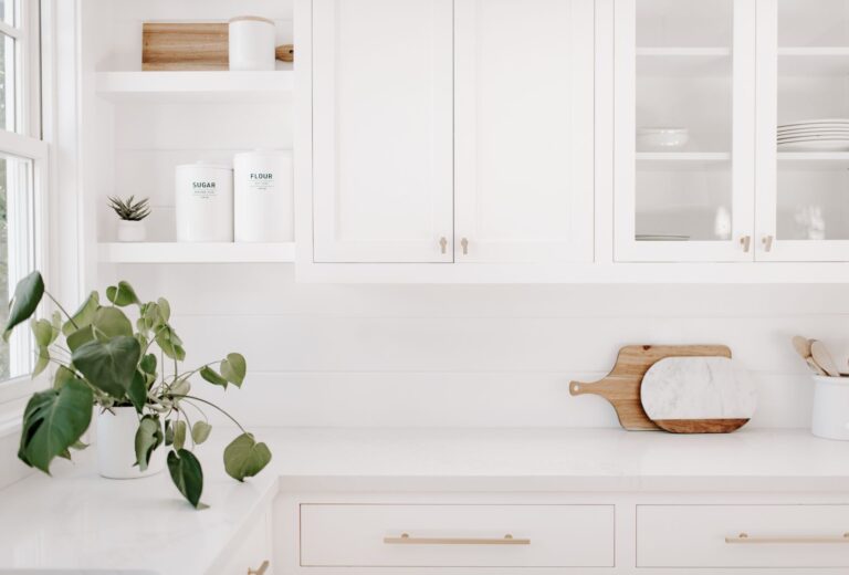 Clean and tidy kitchen tabletop