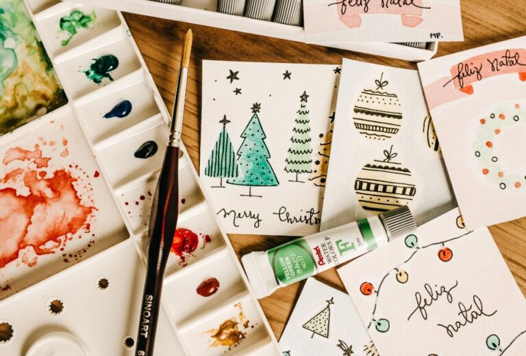 Write and Send Heartfelt Christmas Cards to Family and Friends